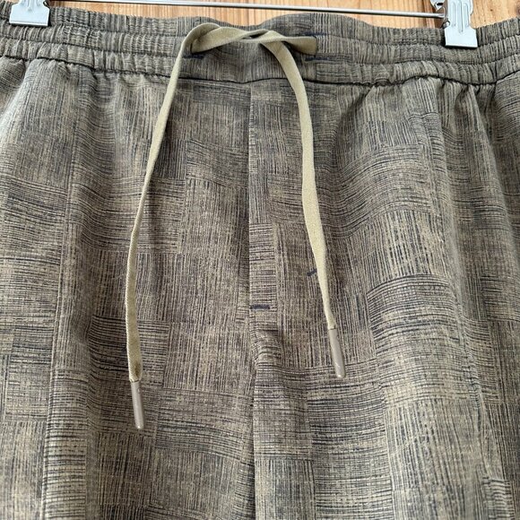 Lululemon Size Extra Large Bowline 8" Short in Offset Artifact  Graphite Gray - Picture 6 of 12